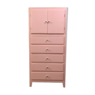 Armoire rose