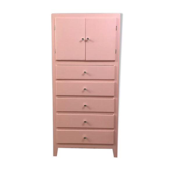 Armoire rose