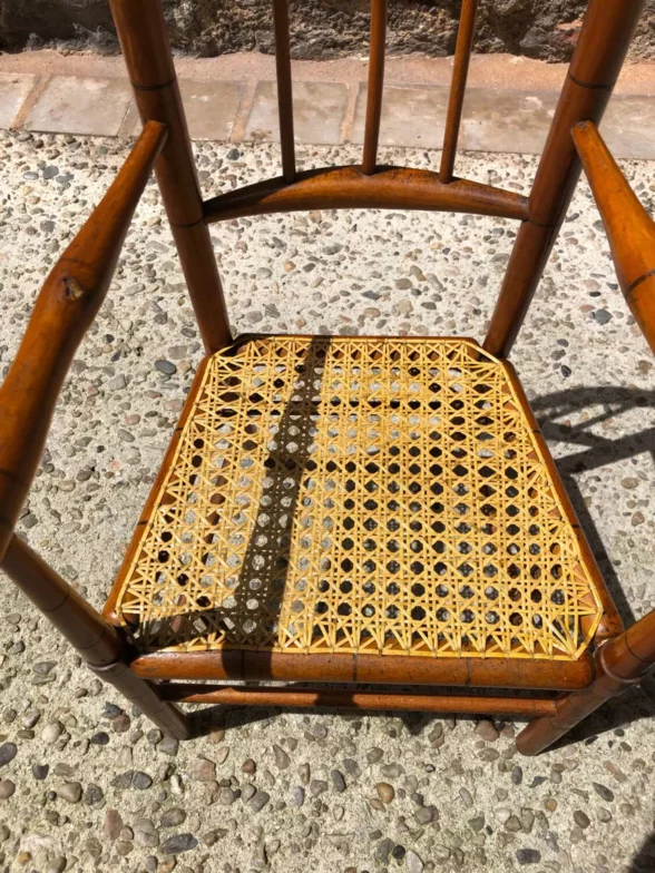 Chaise pour poupée 1900